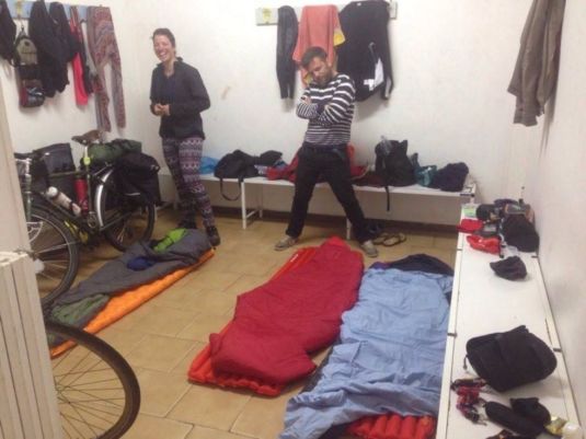 Staying in the changing rooms of a sports ground in Grassano (home of Carlo Levi for no less than forty days, Grassano's claim to fame)